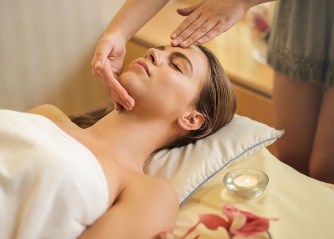 Gesichtsmassage
