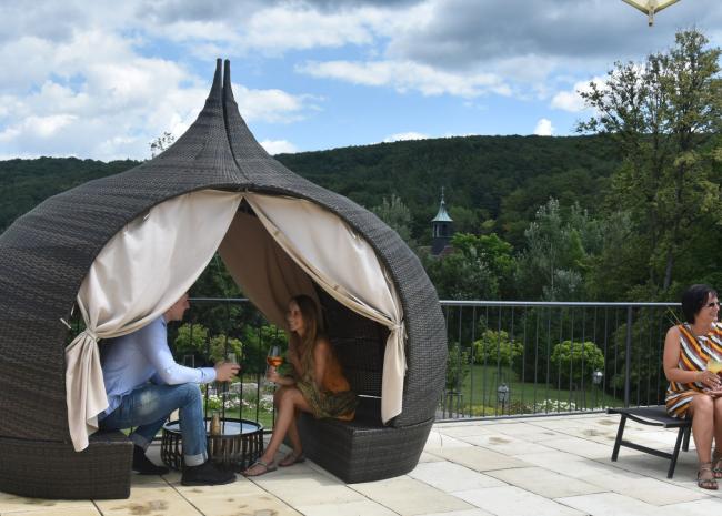 2 Pärchen im Spa-Bereich